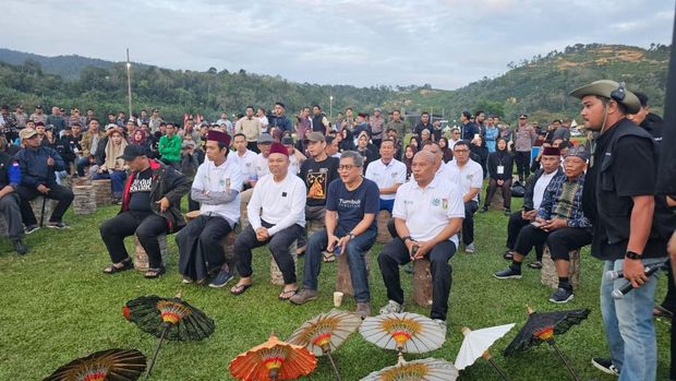 Polda Riau menggelar Hari Lingkungan Hidup Sedunia sekaligus HUT Bhayangkara ke-79 di Rimbang Baling, Tanjung Belit, Kampar. (dok. Polda Riau)