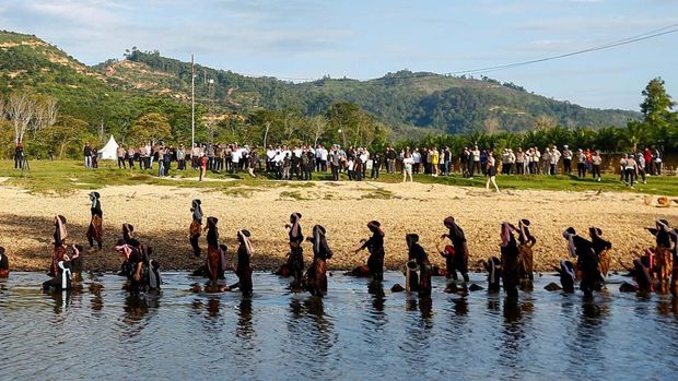 Polda Riau menggelar Hari Lingkungan Hidup Sedunia sekaligus HUT Bhayangkara ke-79 di Rimbang Baling, Tanjung Belit, Kampar. (dok. Polda Riau)