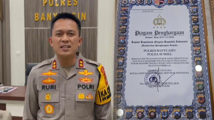 Polres Banyuasin menerima predikat pelayanan prima dari Kapolri.