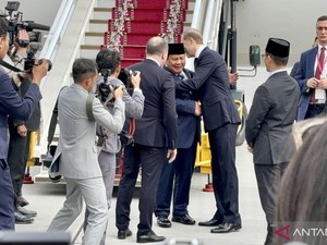 Tiba di Rusia, Prabowo Disambut Wakil PM Denis Manturov