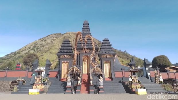 Pura Luhur Poten Bromo