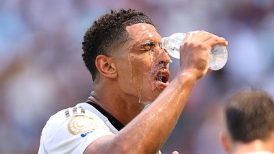 Laga Panas Real Madrid: Banyak Minum, Siram Wajah