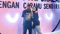 Melihat Indah Ningtyas memilih langsung menikah, Rigen Rakelna lalu berikrar. Sampai akhirnya keduanya menikah pada 2019. (Foto: dok Instagram Indah Ningtyas)