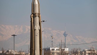 Pertama Kali, Iran Luncurkan Rudal Canggih Sejjil ke Israel