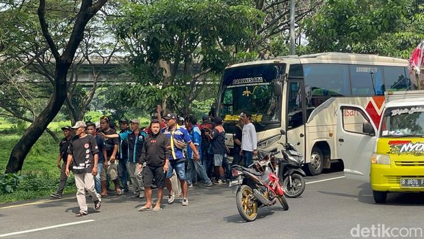 Sopir truk demo ODOL di Surabaya