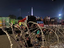 Sopir Truk Demo ODOL Masih Bertahan hingga Petang di Kantor Gubernur