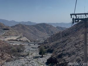 Menikmati Kota Taif dari Kereta Gantung, Panorama Indah Puncak Arab Saudi