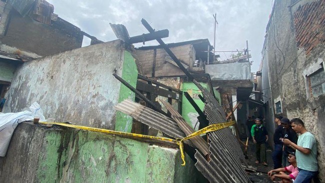 Kebakaran Maut di Tebet: Teriakan Terakhir dan Kondisi Mengenaskan Korban