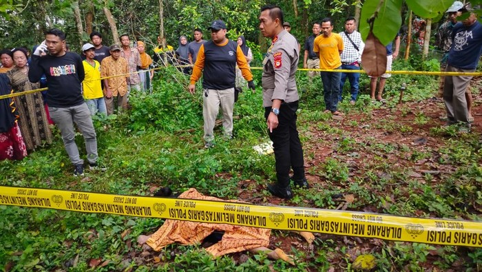 Wanita ditemukan tewas di Bulukumba.