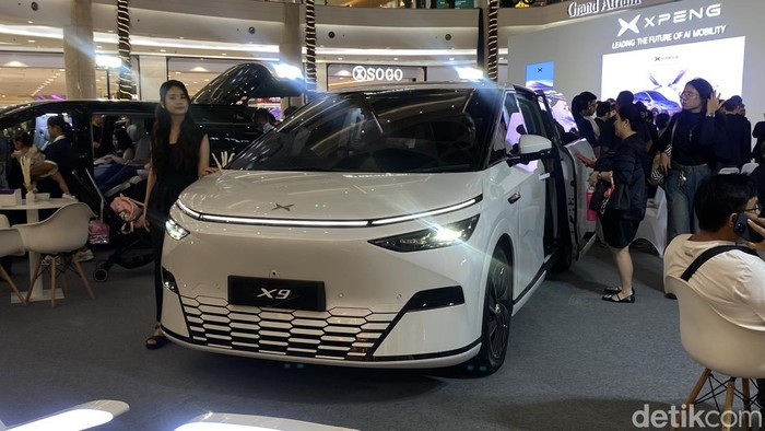 Xpeng X9 dan G6 meuncur di Indonesia