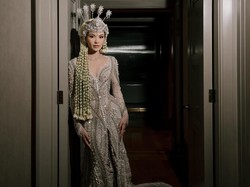 7 Potret Memikat Alyssa Daguise Saat Nikah, dari Siraman hingga Ngunduh Mantu