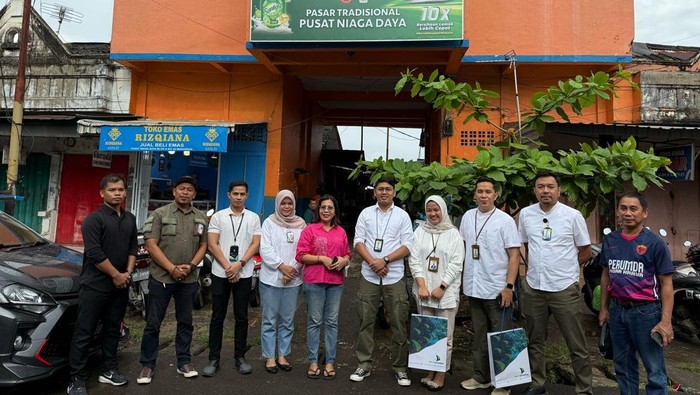 Bank Sulselbar melakukan sosialisasi dan pembukaan rekening kepada pedagang serta pengunjung di Pasar Pusat Niaga Daya.