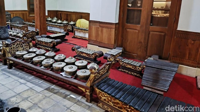 Aksi pencurian gamelan terjadi di Universitas Negeri Semarang. Sebanyak 13 bilah demung hilang.