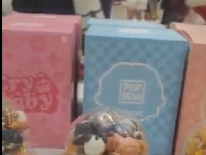 Video: Alasan Mereka Habiskan Jutaan Rupiah untuk Blind Box Video: Alasan Mereka Habiskan Jutaan Rupiah untuk Blind Box
