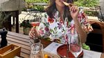 Cinta Laura Asyik Ngemil di Kroasia hingga Makan Schnitzel di Jerman