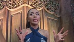 Denada Pamer Bentuk Hidung Baru