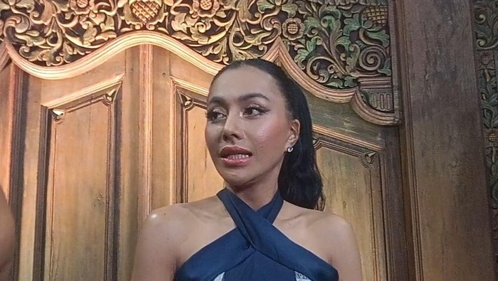 Penyanyi Denada saat ditemui di kawasan Senayan, Jakarta Pusat, Kamis (19/6/2025).