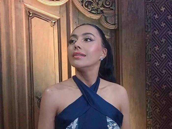Penyanyi Denada saat ditemui di kawasan Senayan, Jakarta Pusat, Kamis (19/6/2025).