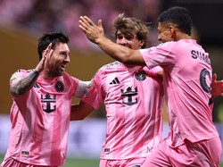 Inter Miami juga menjadi klub dengan beban gaji tertinggi di MLS, yakni 46,84 juta Dolar atau hampir 767 miliar Rupiah. Angka ini berlaku per Mei 2025. MLSPA biasanya mengeluarkan data dua kali setahun. Foto: Getty Images/Robbie Jay Barratt - AMA