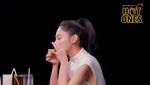 Jennie BLACKPINK Tersiksa Makan Chicken Wings Pedas, Sampai Bergetar!