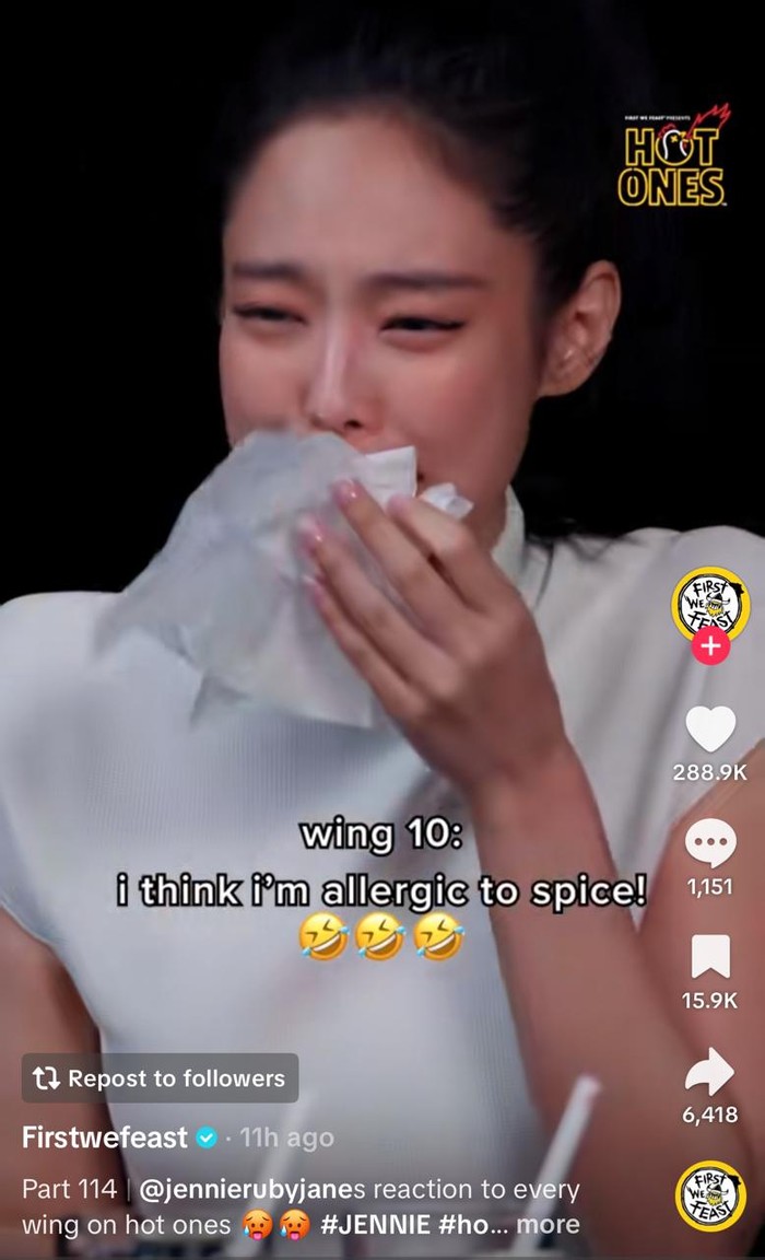 Jennie βBLACKPINKβ Tersiksa Makan Chicken Wings Pedas Jennie βBLACKPINKβ Tersiksa Makan Chicken Wings Pedas