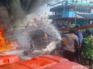 Polisi Ungkap Penyebab Kapal Terbakar Saat Isi BBM di Pelabuhan Tegal