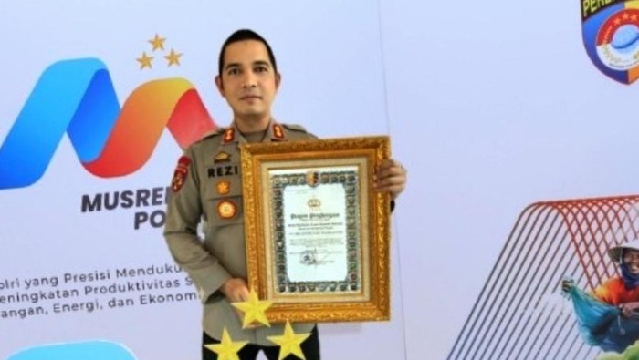 Kapolres Situbondo AKBP Rezi Dharmawan
