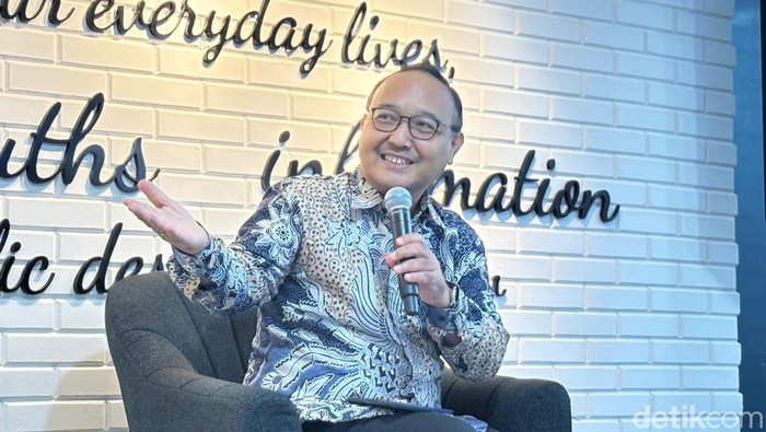 Kepala Badan Pengembangan Sumber Daya Manusia (BPSDM) Kementerian Komunikasi dan Digital (Komdigi), Bonifasius Wahyu Pudjianto