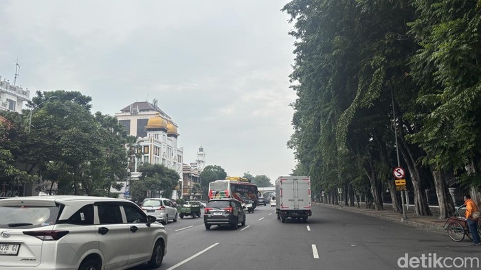 Kondisi Jalan Pahlawan depan Kantor Gubernur Jatim