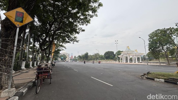 Kondisi Jalan Pahlawan depan Kantor Gubernur Jatim