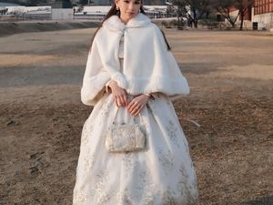 Contek Liburannya Alyssa Daguise, Selalu Cantik dan Elegan