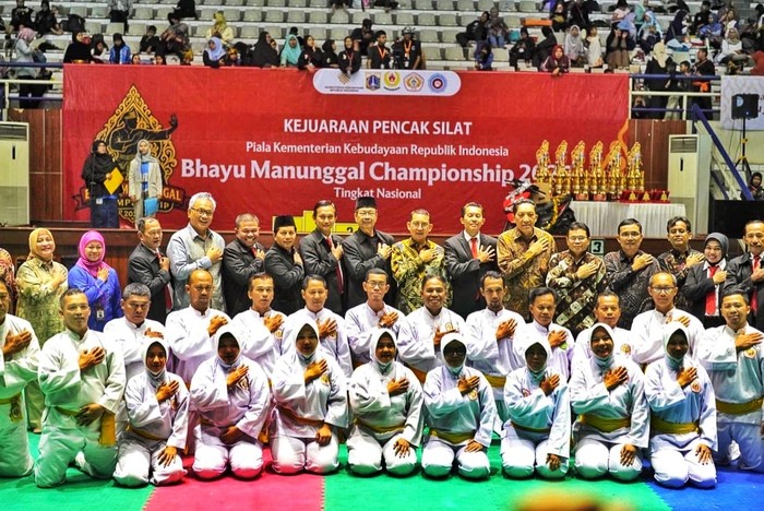 Menteri Kebudayaan RI Fadli Zon secara resmi membuka Kejuaraan Pencak Silat Bhayu Manunggal Championship (BMC) 2025 di Padepokan Pencak Silat, Taman Mini Indonesia Indah (TMII), Jakarta.