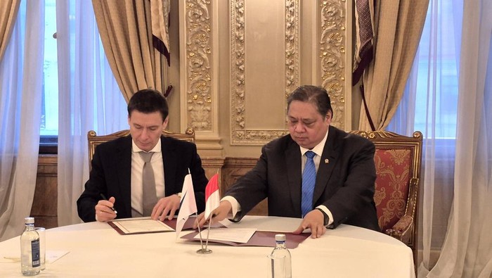 Menteri Koordinator Bidang Perekonomian Airlangga  Hartarto bersama Menteri Perdagangan Komisi Uni Ekonomi Eurasia Andrey Slepnev resmi mengumumkan penyelesaian secara substantif Perundingan Indonesia–Eurasian Economic Union Free Trade Agreement (I–EAEU FTA).