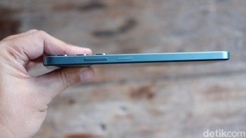 Performa Oppo A5 didukung chipset Snapdragon 6s Gen 1 yang dipadukan dengan RAM hingga 8GB dan memori internal hingga 256GB. Oppo menyediakan fitur RAM Expansion yang dapat menambah kapasitas RAM menggunakan storage yang tidak dipakai. Foto: Adi Fida Rahman/detikINET