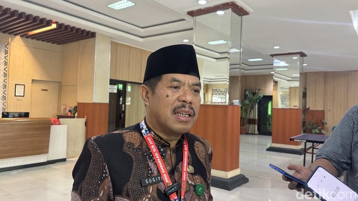 Pelaksana Harian (Plh) Sekretaris PPIH Debarkasi Surabaya Sugiyo