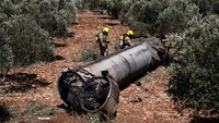 Sejak Jumat (13/6), Iran telah menembakkan sekitar 400 rudal ke Israel, sekitar 40 di antaranya telah menembus pertahanan udara, menewaskan 24 orang, semuanya warga sipil, menurut otoritas Israel. Foto: REUTERS/Gil Eliyahu