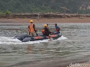 1 Korban Ombak Pacitan Ditemukan Tewas, 2 Anak Masih Dicari