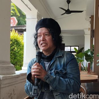 Penulis Novel Andrea Hirata