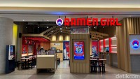 Restoran ramen ini memeriahkan tren matcha dengan menu unik. Ramen Girl di Grand Indonesia menawarkan menu ramen matcha sebagai pilihan baru. Foto: Tim detikfood