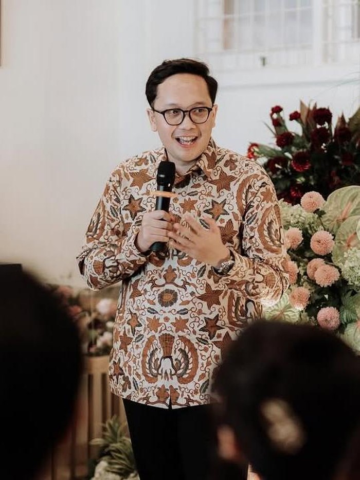 Siti Adira Kania Siti Adira Kania dilamar