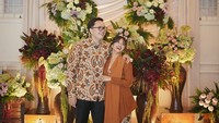 Finally the cat’s outta the bag, tulis Dira. Foto: dok. Instagram Adirakania/@clinovic_photography