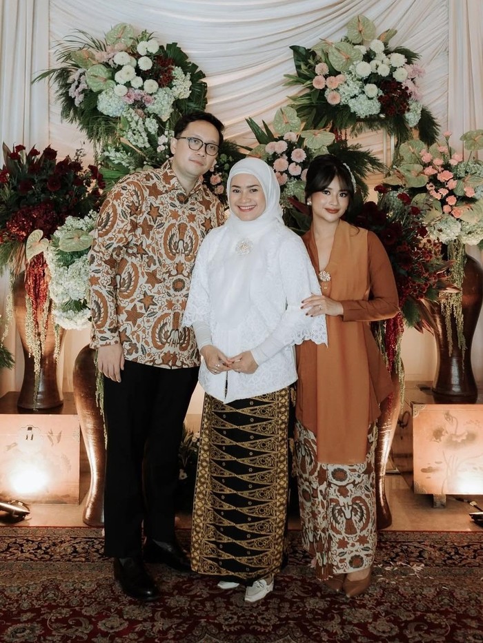 Siti Adira Kania Lamaran Siti Adira Kania