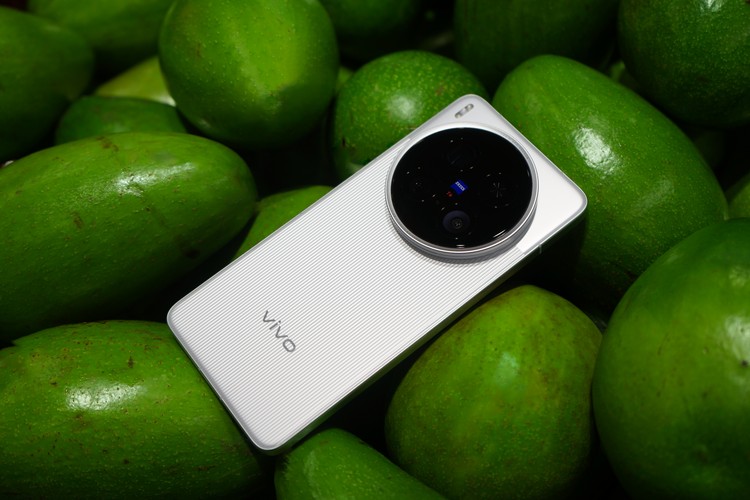 Vivo X200 Ultra