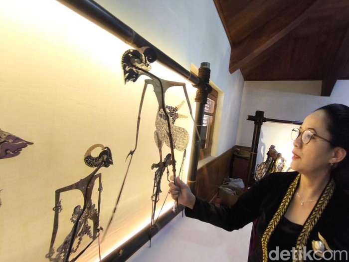 Wayang Kepangeranan Gebang di Paseban Tri Panca Tunggal Sunda Wiwitan Cigugur, Kuningan.