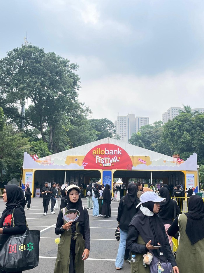 Allo Bank Festival 2025 Gerbang Allo Bank Festival 2025 di Istora Senayan.