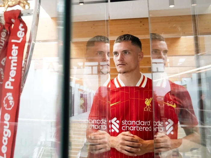 Liverpool mengumumkan transfer Wirtz, Sabtu (21/6/2025) dini hari WIB. Merseyside Merah memberi kontrak berdurasi lima tahun kepada bintang Bayer Leverkusen tersebut.