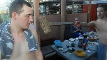 Diambil sebelum menghabiskan ribuan dolar untuk operasi rekonstruksi wajah Foto: Boredpanda