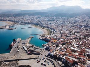 Heraklion: Dulu Kota Impian, Kini Krisis Kebersihan