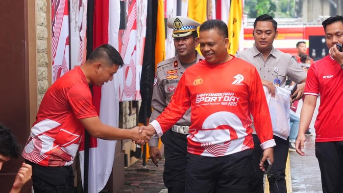 Kepala Korps Lalu Lintas (Kakorlantas) Polri, Irjen Agus Suryonugroho, meninjau lokasi pelaksanaan car free day (CFD) di kawasan Bundaran HI, Jakarta. (dok Korlantas Polri)