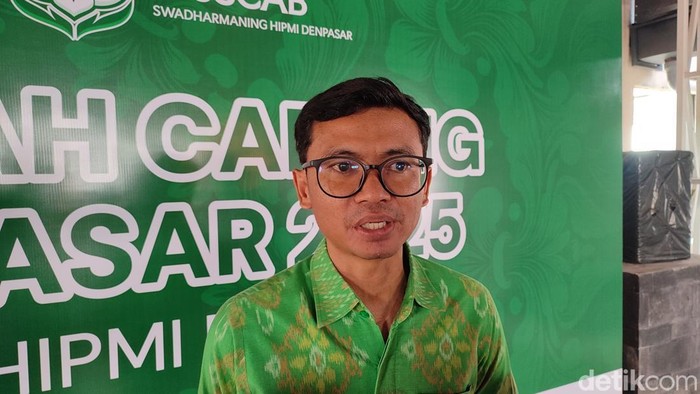 Ketua HIPMI Denpasar Periode 2022-2025, I Putu Wirama saat ditemui di Denpasar, Sabtu (21/6/2025).